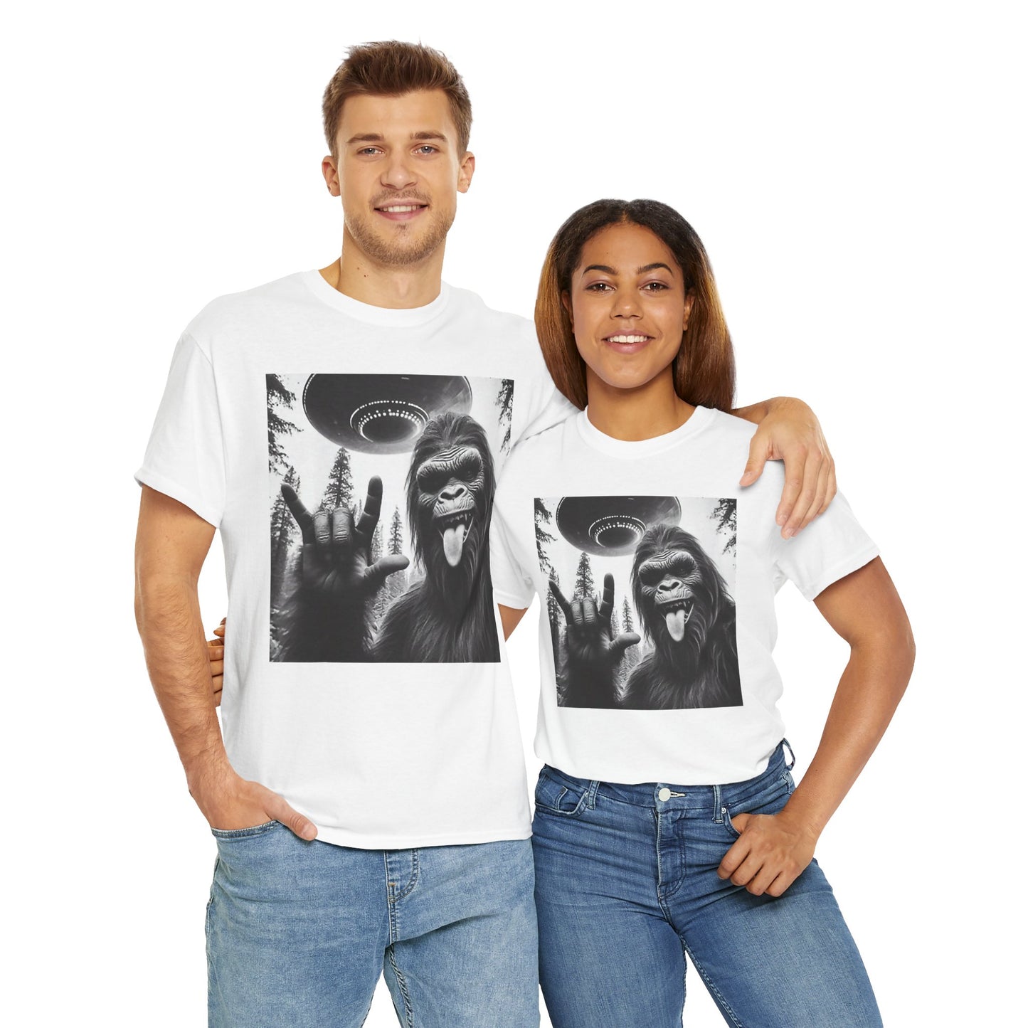 Funny Sasquatch UFO Bigfoot Rock On Selfie Unisex Tee